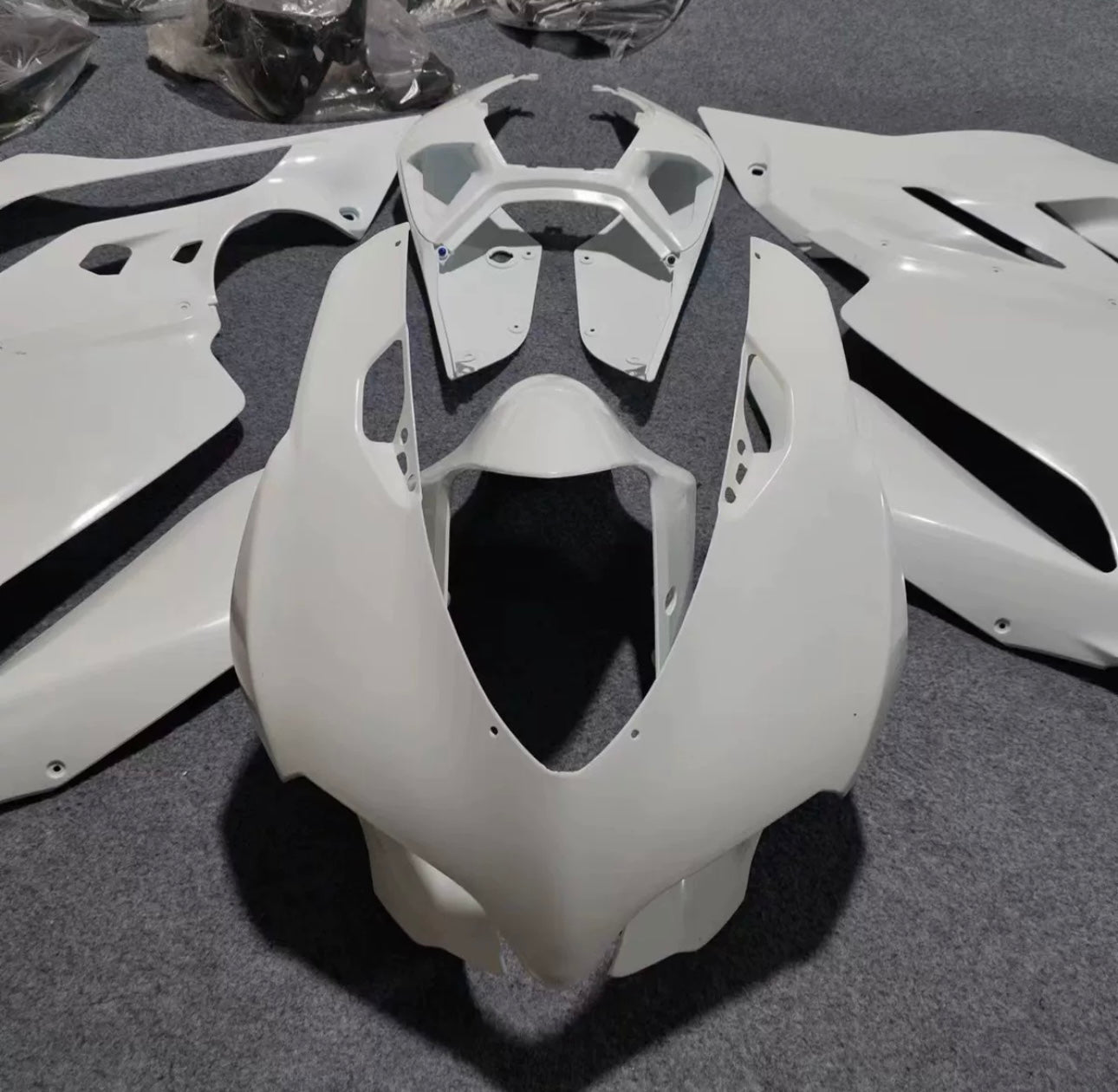 DUACT 899 private custom fairing