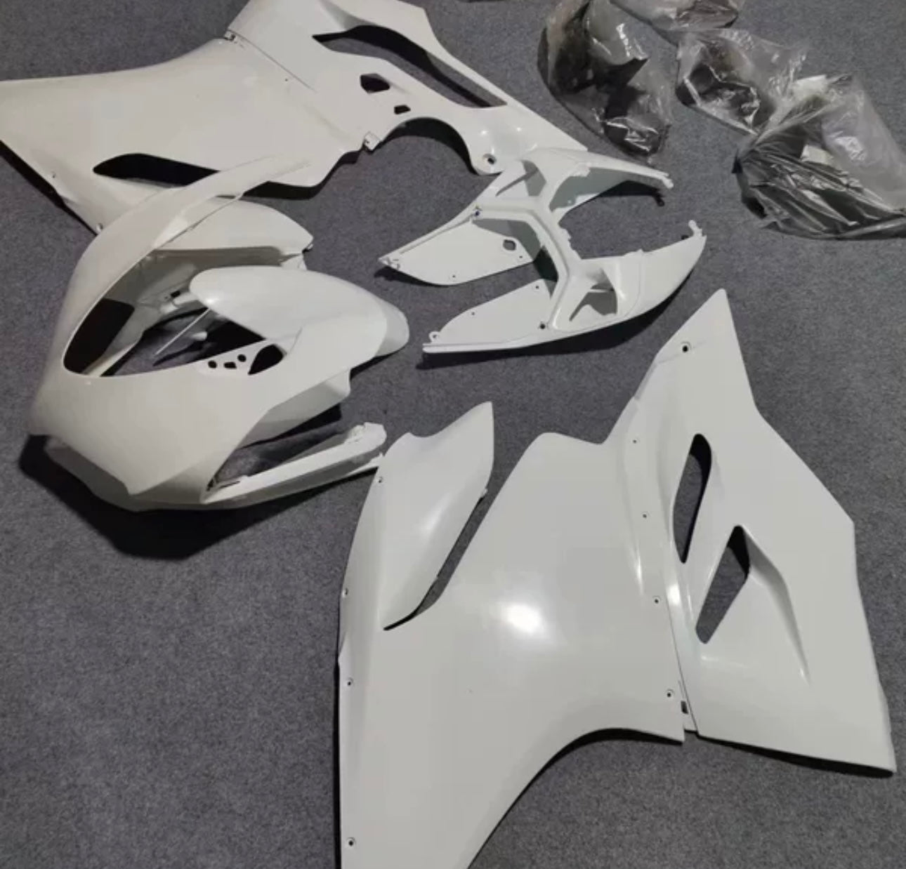 DUACT 899 private custom fairing